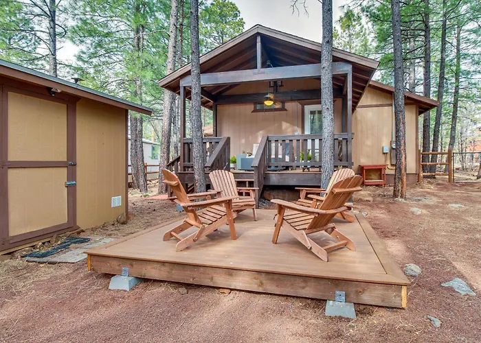 Holiday home Updated Deck & Fireside Table: Pinetop